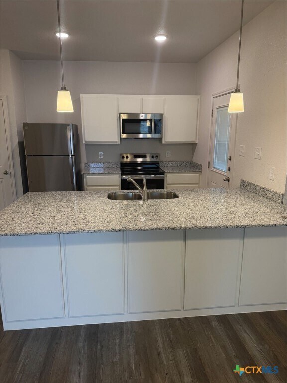 Foto del edificio - 5705 McGregor Lp