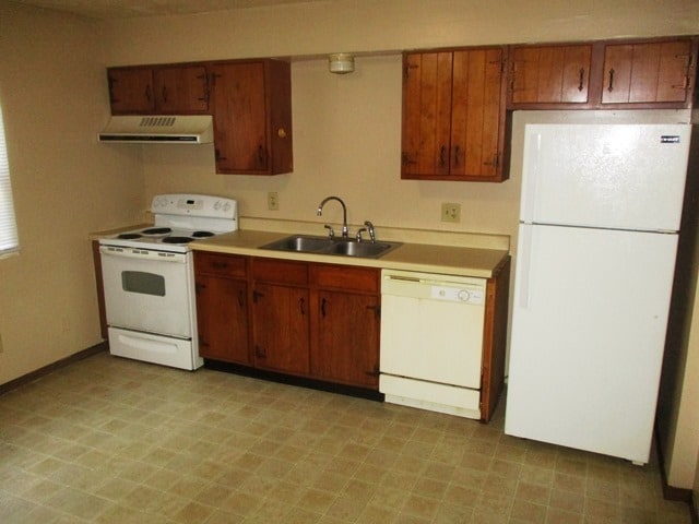 Building Photo - 1004 Charlotte Dr