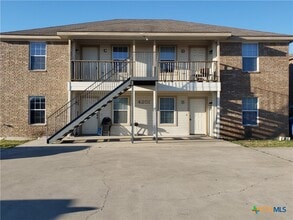 Building Photo - 4201 Primrose Dr