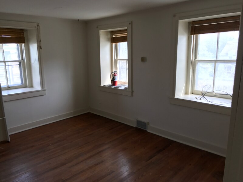 124 S Water St Unit 2, Pine Grove Mills, PA 16868 Room for Rent in