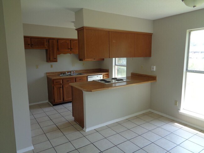 Foto del edificio - 6120 Somerset Dr