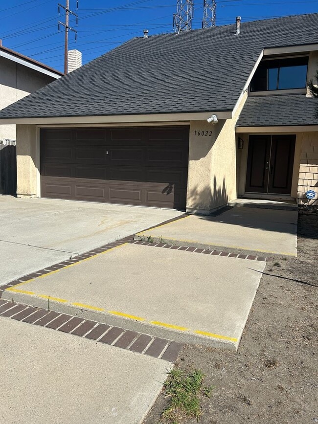 Photo - Spacious 4 Bed, 3 Bath for Rent - Westminster House