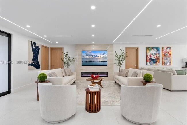 Foto del edificio - 4000 N Circle Dr