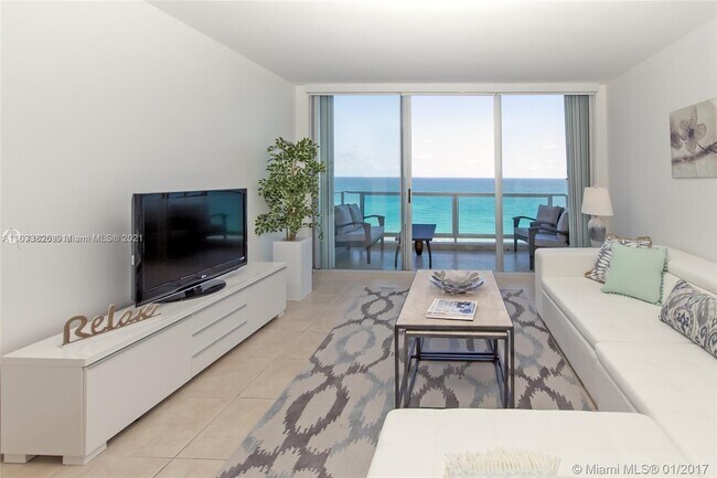 Foto del edificio - 5161 Collins Ave