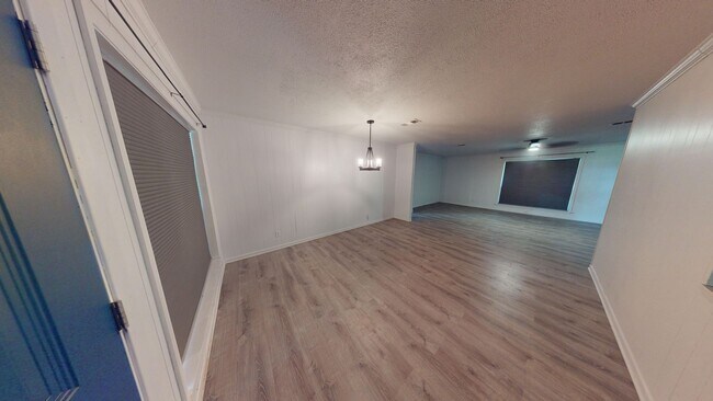 Foto del edificio - 7249 Farm to Market Rd 974