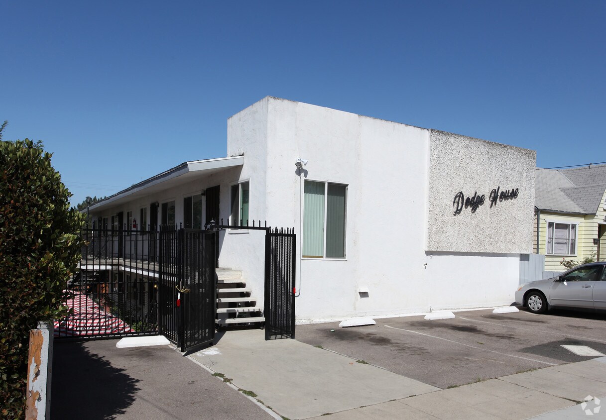 Foto del edificio - Dodge House