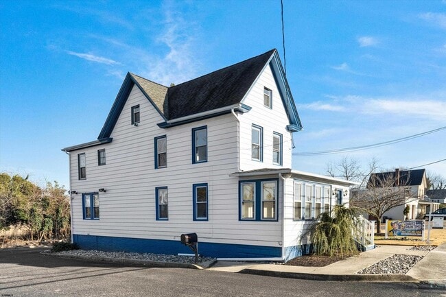 Foto del edificio - 616 W Ocean Heights Ave