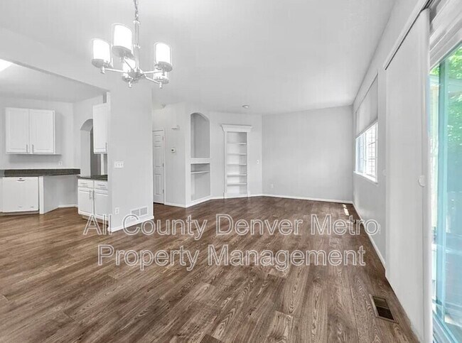 Photo - 5472 Balsam Ct Townhome