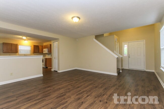 Foto del edificio - 3713 Mechanicsburg Dr