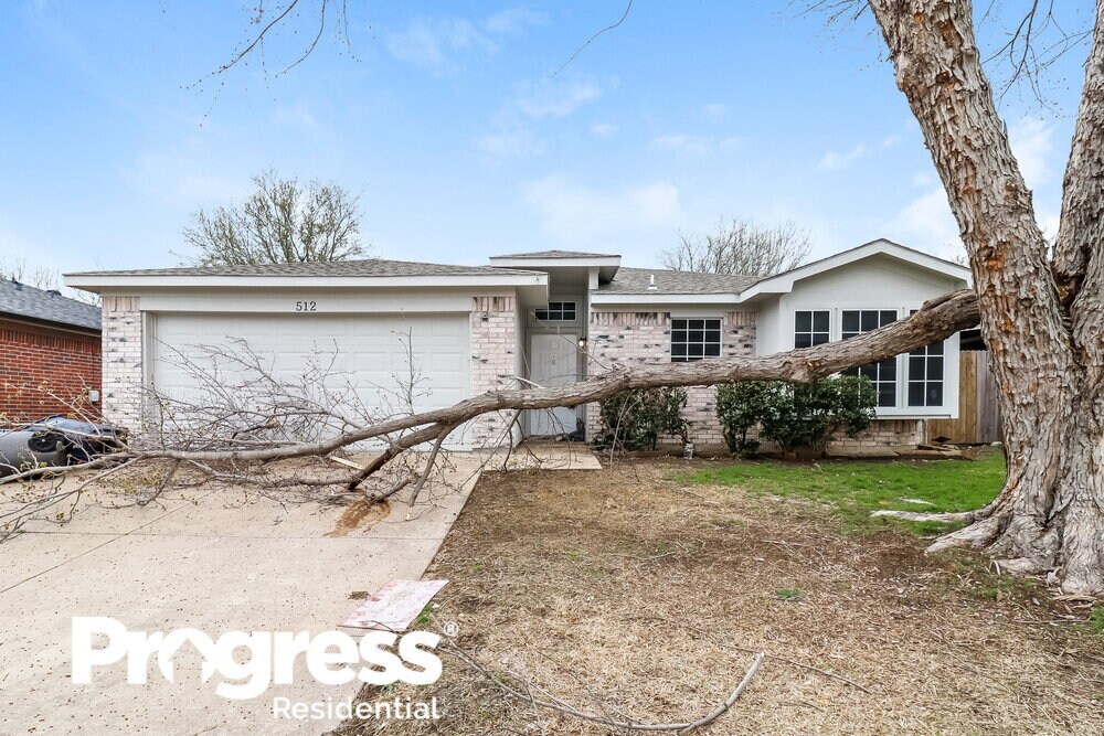 Foto principal - 512 Blue Haze Dr