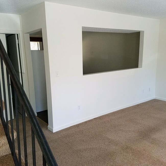 Building Photo - 793 Winding Hills Ln