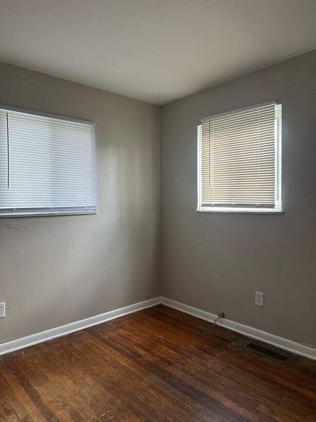Foto del edificio - 2957-2959-2959 E 11th Ave
