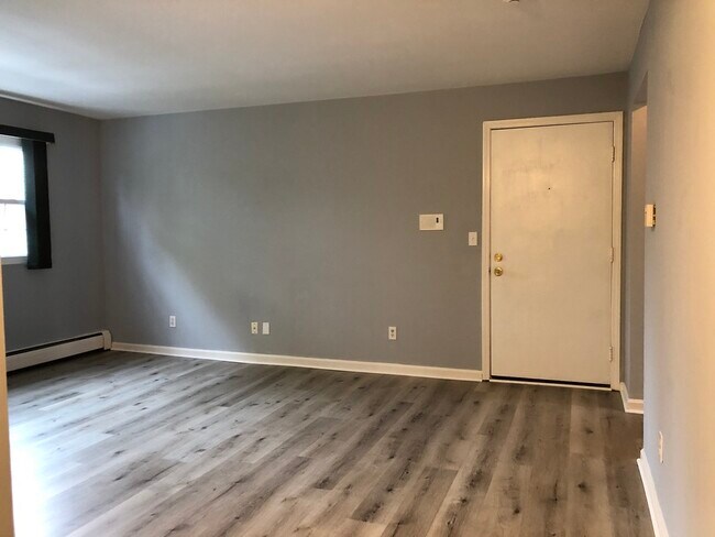 Living Room - 6 Venice St