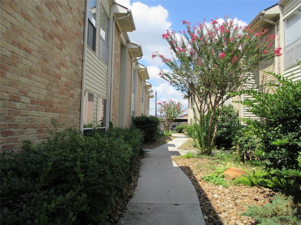 2300 Augusta Dr Unit 17, Houston, TX 77057 Condo for Rent in Houston, TX