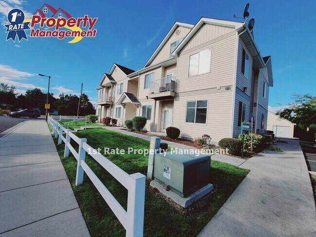 Building Photo - 272 W Mallard Drive
