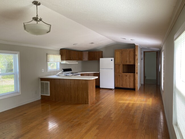 Building Photo - 17020 Meridian Blvd