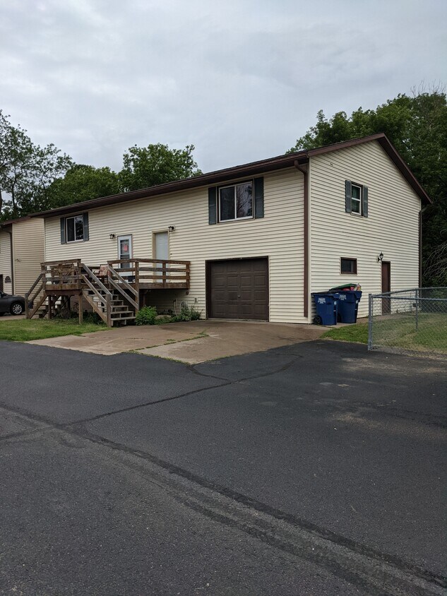Foto principal - 724 Ridgeland Ave
