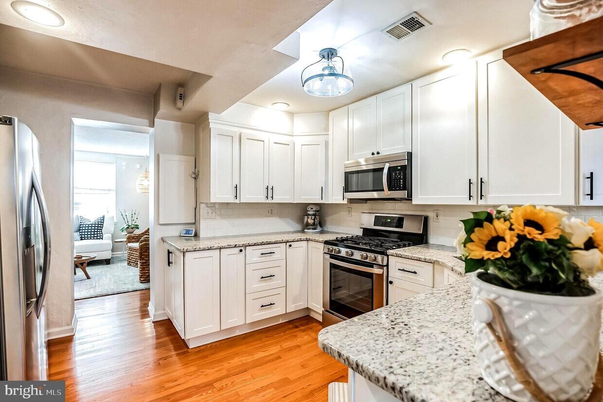 Foto principal - 740 N Ringgold St