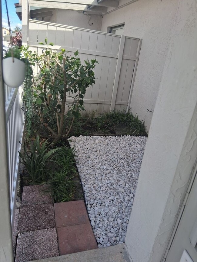 Building Photo - Charming 2BR- 2 bath condo in Orlando