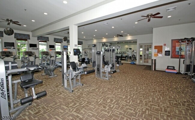 Building Photo - 6 Granite Rd