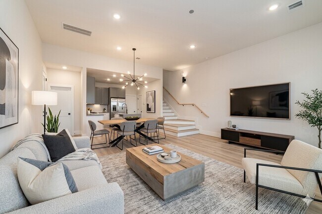 Foto del edificio - 5630 Bertellis Ln