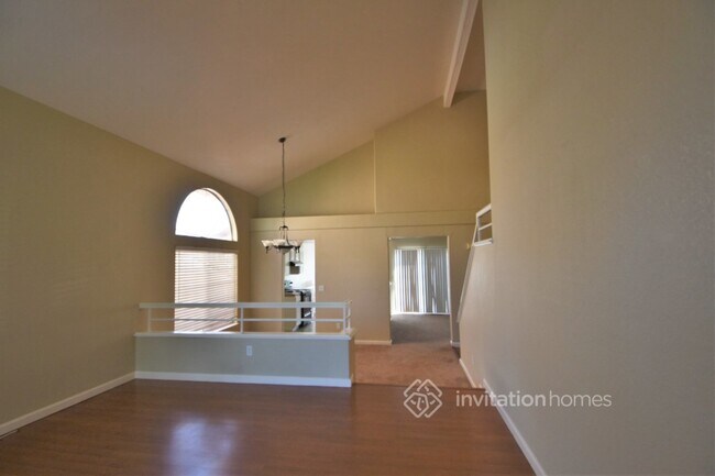 Building Photo - 271 Avalon Cir