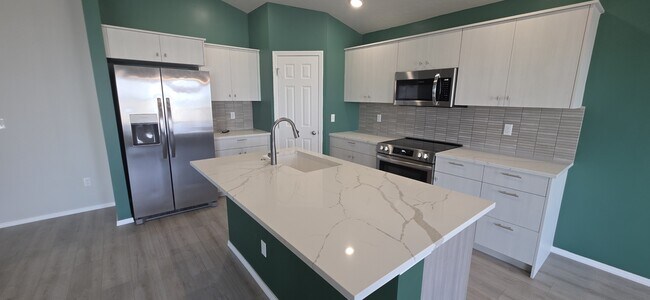 Building Photo - 2949 N Rocky Btm Wy