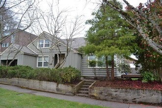 Building Photo - 1261 E 20th Ave