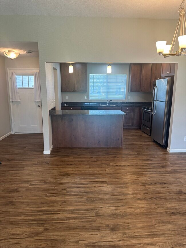 Foto del edificio - 2448 3rd Ave SE