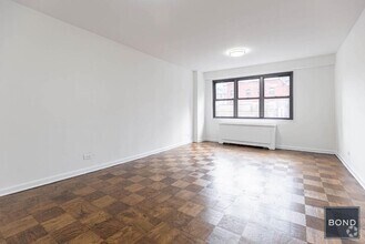 Building Photo - 145 E 16th St