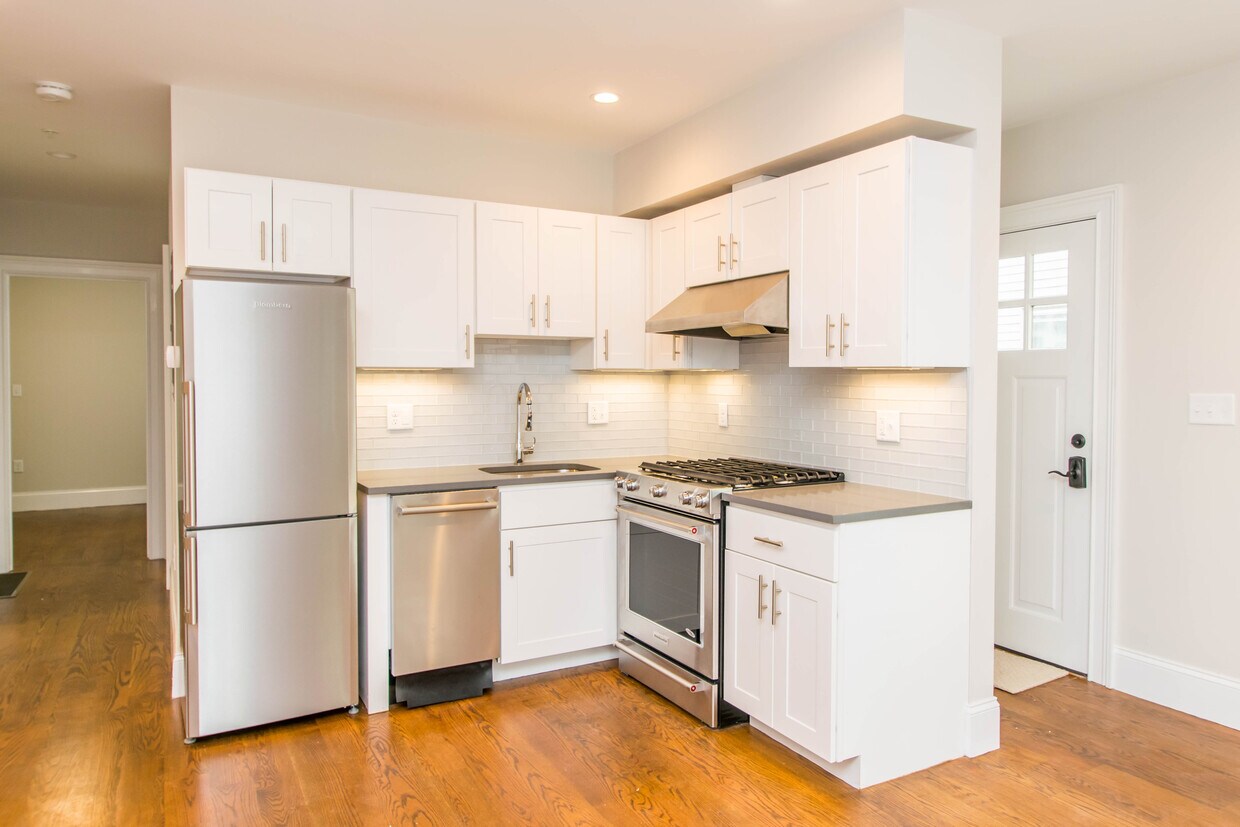 Foto principal - 132 Columbia St
