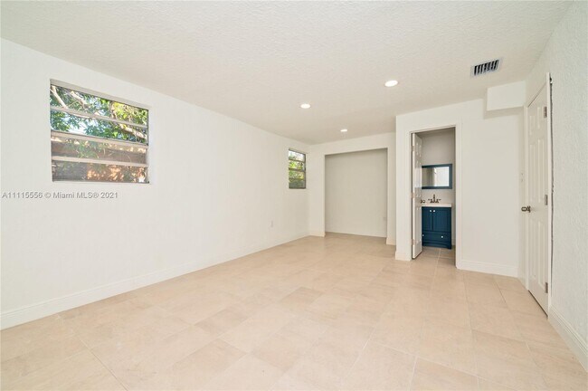 Foto del edificio - 2278 NW 98th St