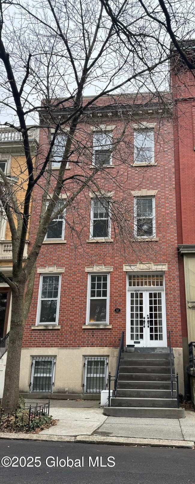 Building Photo - 427 State St