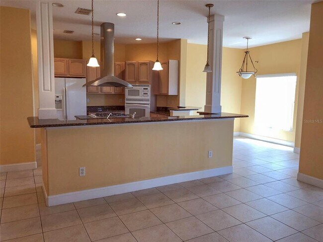 Building Photo - 6517 Channelside Dr