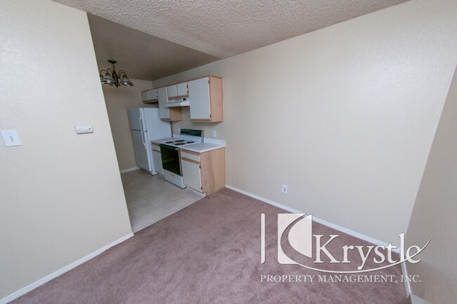 Building Photo - Beautiful condo at Glen Cove Landing