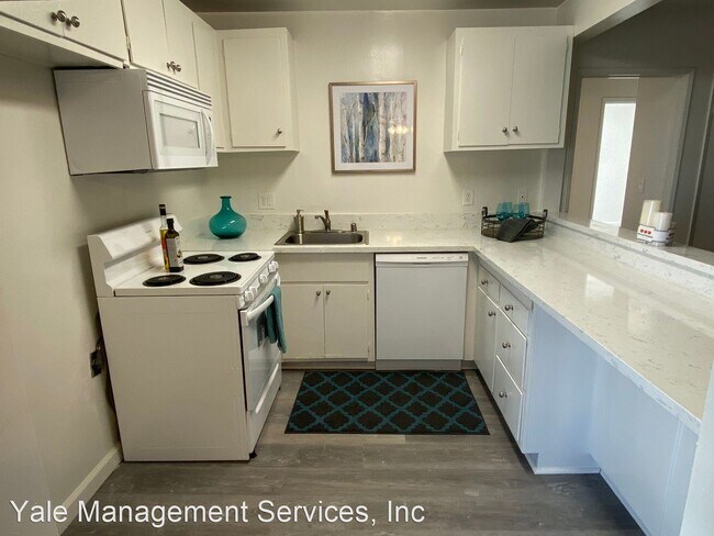 Foto del edificio - 10557 Lindley Ave