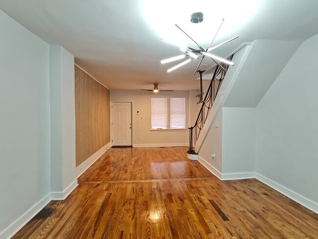 Foto del edificio - 5949 Addison St