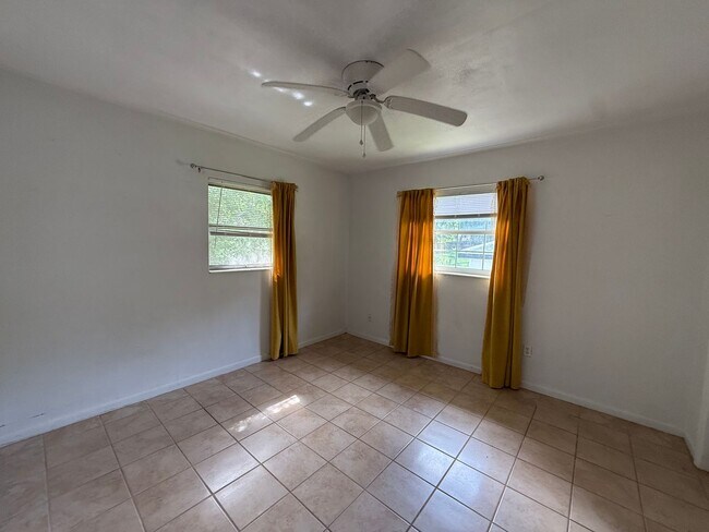 Foto del edificio - Two bedroom one bath Inverness Highlands