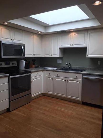 Kitchen - 512 Huntridge Dr
