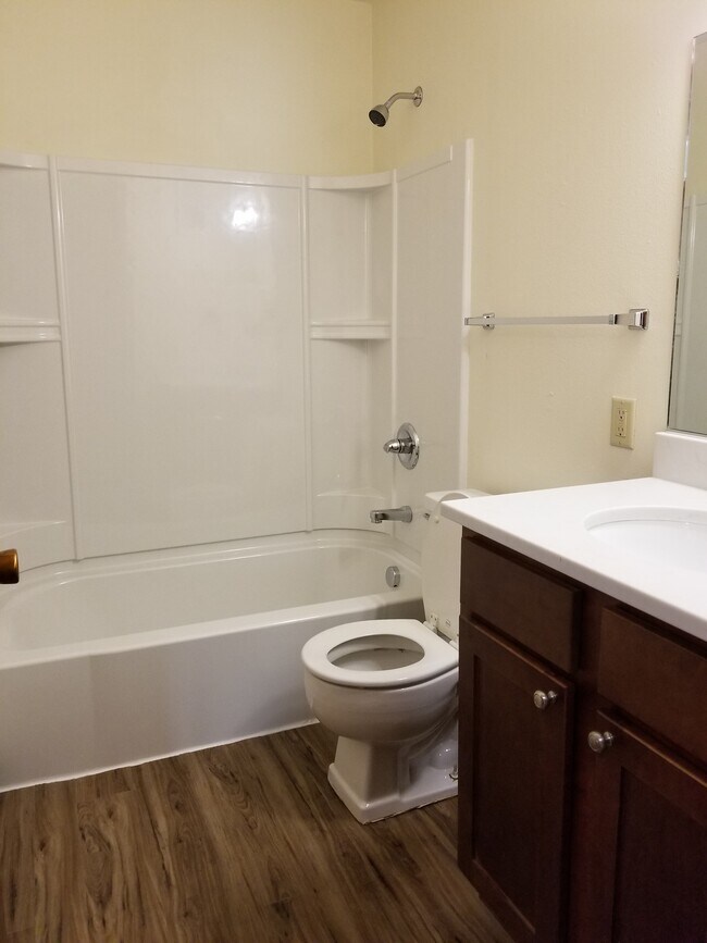 Foto del edificio - 2715 Ferndale Ave