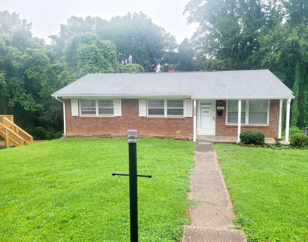 Primary Photo - Newly Renovated Brick Ranch with a Basement!
