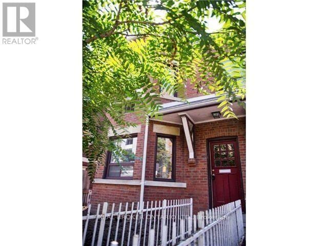 Building Photo - 79 Isabella St