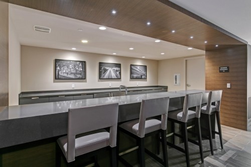 Foto del edificio - 588 Bell St