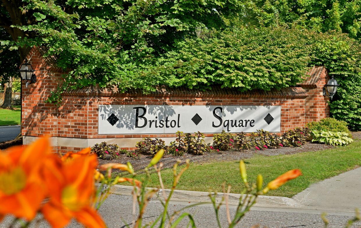 Foto principal - Bristol Square and Golden Gate Apartments