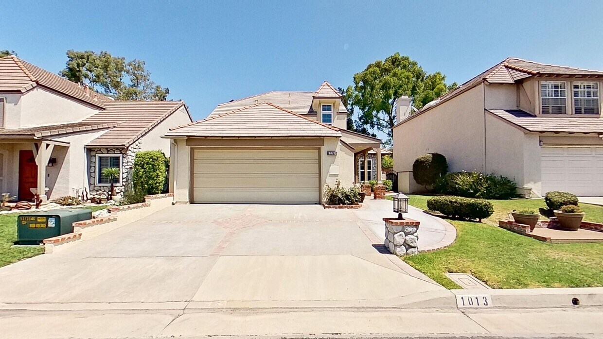 Photo - 1013 Powell Drive – Stunning 3 Bed 2.5 Bath Home with Golf Course Views in Placentia