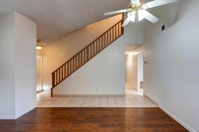 Building Photo - 2768 Saratoga Avenue