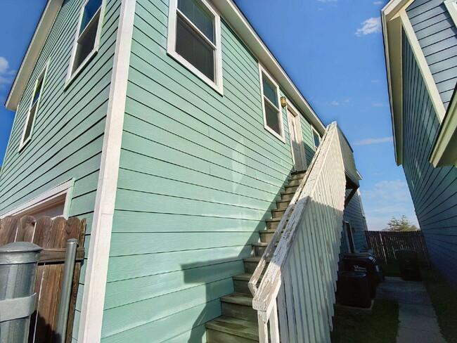 Foto del edificio - 1721 Arbor Knot Dr