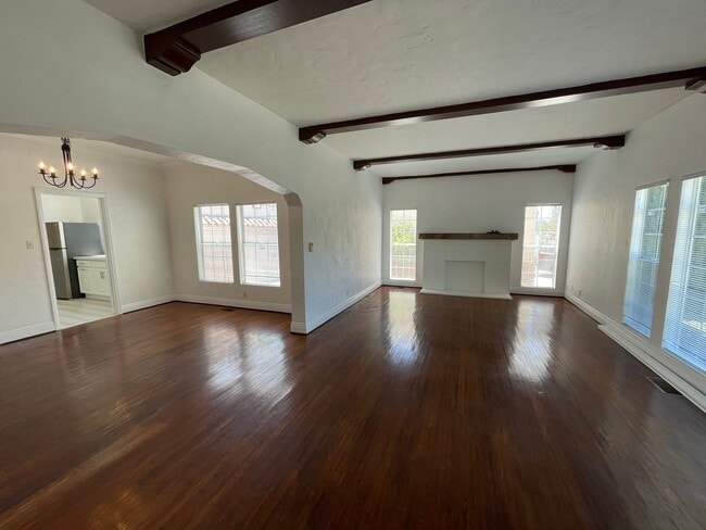 Foto del edificio - 1602 S Stanley Ave