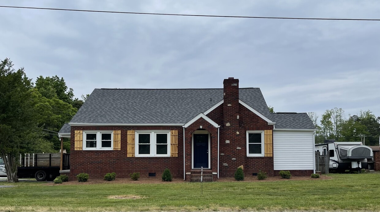 Building Photo - 8608 US Highway 158