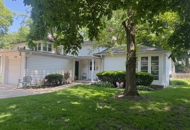 Foto del edificio - 9509 Lincolnwood Dr